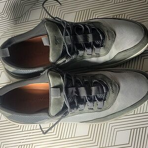 Men's Gray Sneakers